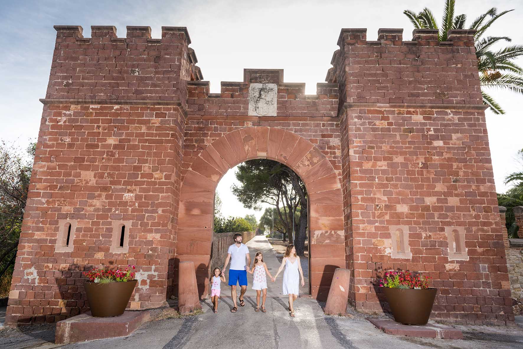 Castell de Castelldefels i Piratia