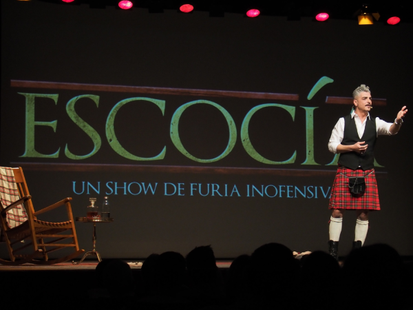 TEATRE: Castelldefels Comedy Stars. Txabi Franquesa presenta el monòleg Escocía