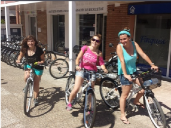 Passeig en bicicleta i ruta de tapes per la platja