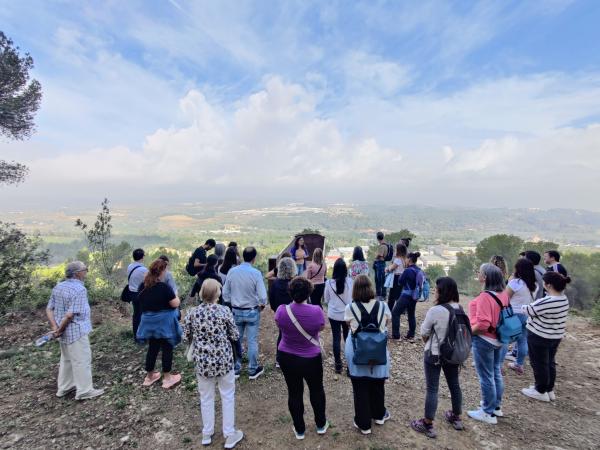 Els Punts d'Informació del Baix Llobregat visiten el Celler i Museu del Vi i del Cava Ramon Canals i els Balcons de Montserrat de Castellví de Rosanes