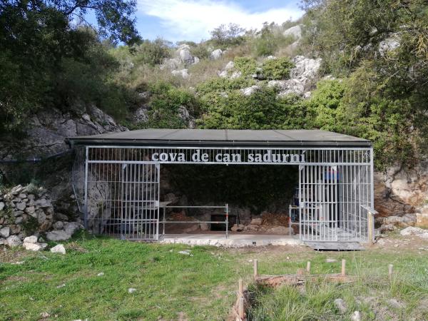 Cova  Can Sadurní