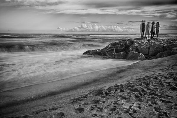 2n premi - De paseo por la playa - Jorge Pérez Díaz.jpg