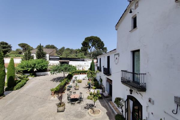 Els Punts d'Informació del Baix Llobregat visiten la finca Ca n'Estella 