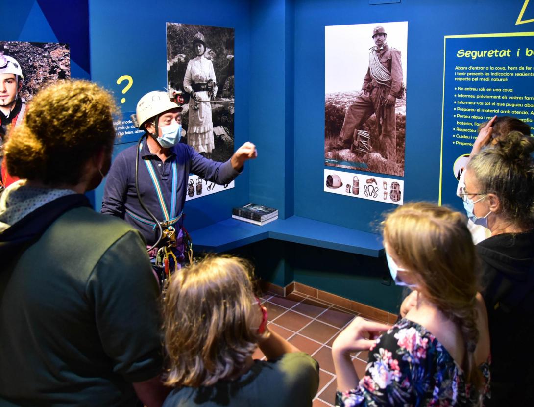 Escoles al Centre d'Interpretació de l'Espeleologia