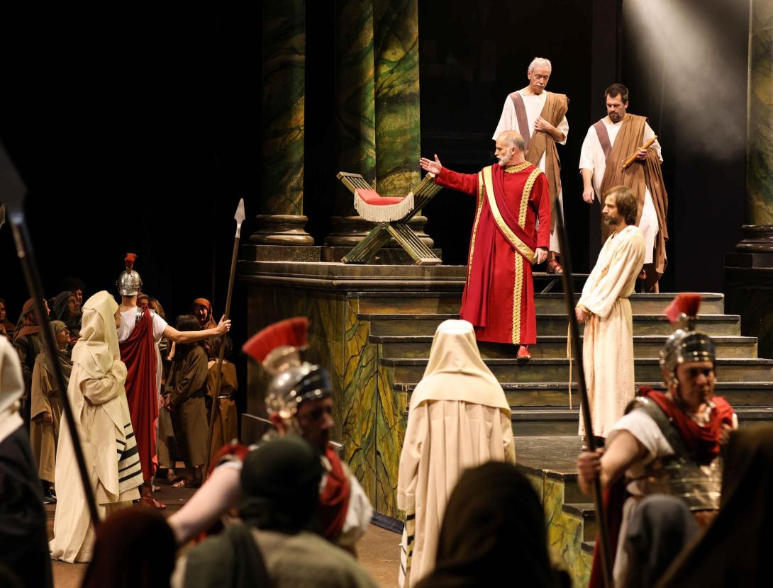 La Passió d'Olesa de Montserrat