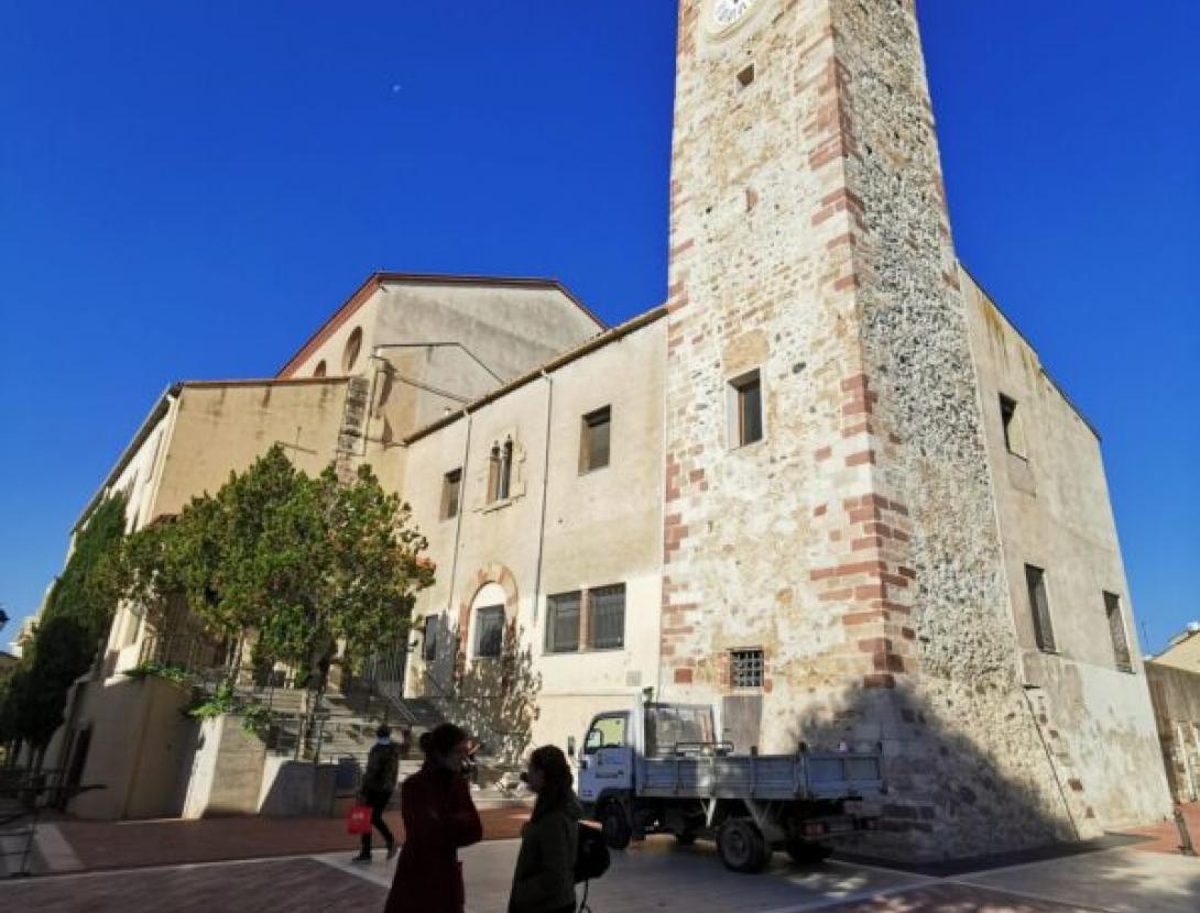 Ruta guiada pel centre del municipi i Torre del Rellotge + Degustació de vins i formatges